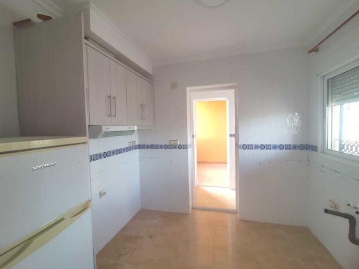 Image No.8-2 Bed Property for sale