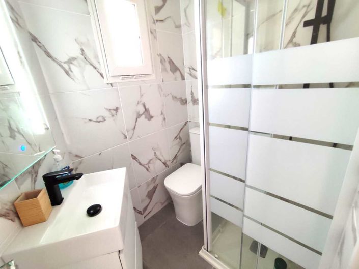 Image No.14-2 Bed House for sale