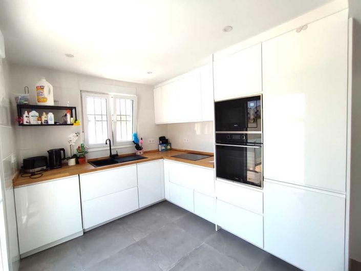 Image No.4-2 Bed House for sale