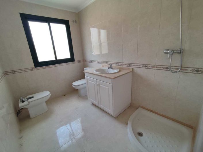 Image No.20-2 Bed Apartment for sale