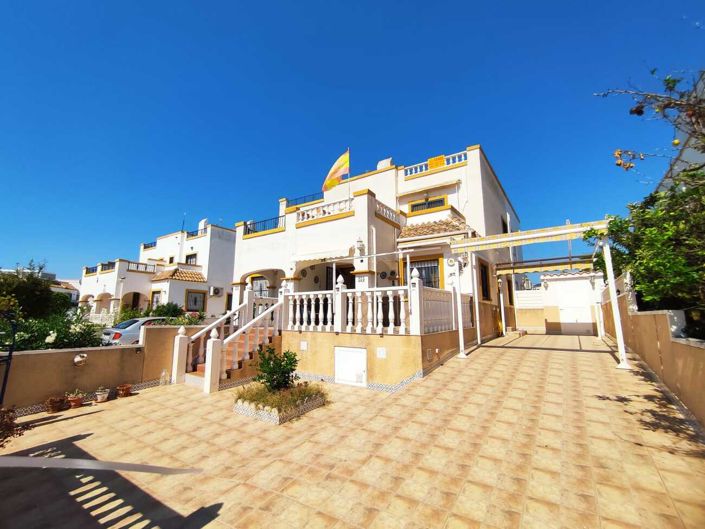 Image No.2-3 Bed Villa for sale