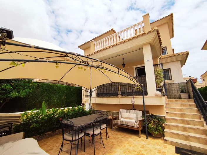 Image No.2-3 Bed Villa for sale