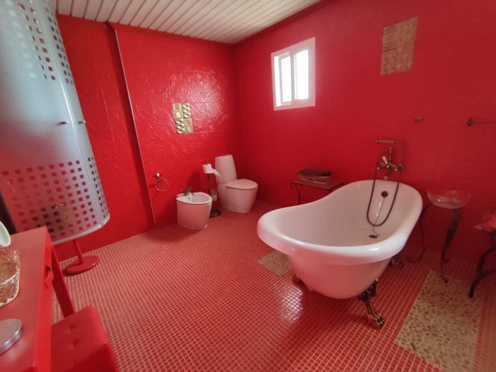 Image No.23-5 Bed Townhouse for sale