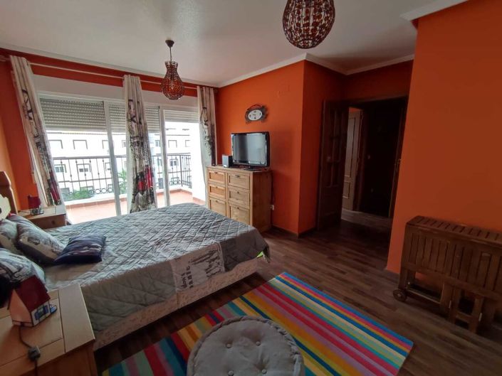 Image No.26-5 Bed Townhouse for sale