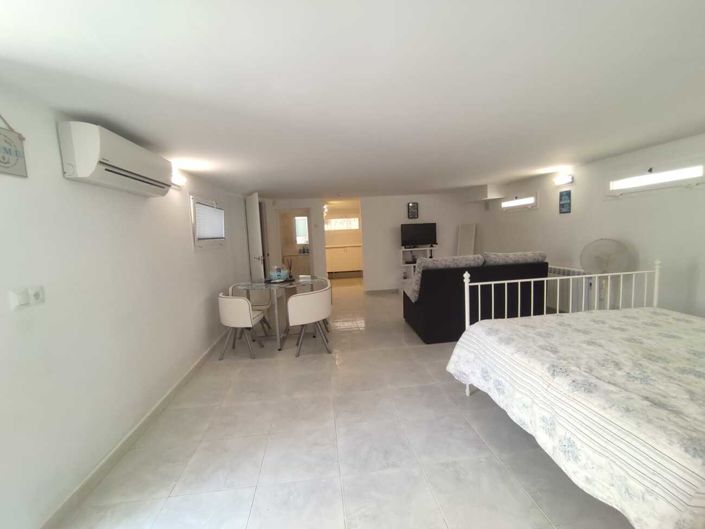 Image No.29-4 Bed Villa for sale