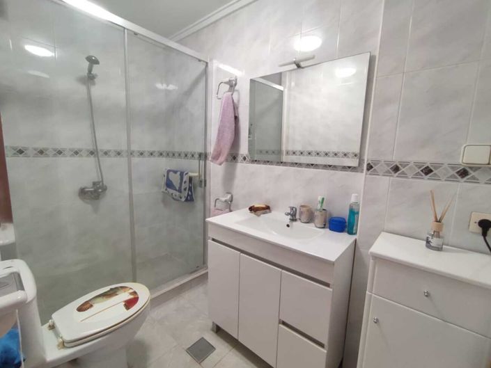 Image No.6-3 Bed Townhouse for sale