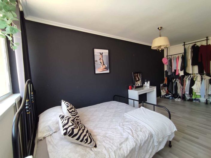 Image No.15-2 Bed Townhouse for sale