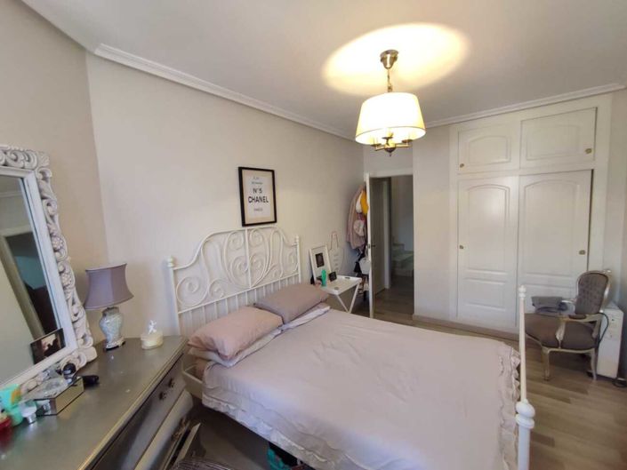 Image No.7-2 Bed Townhouse for sale