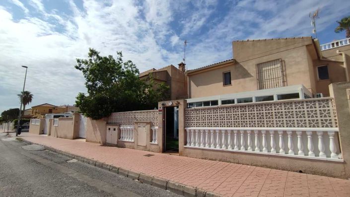 Image No.21-2 Bed Apartment for sale