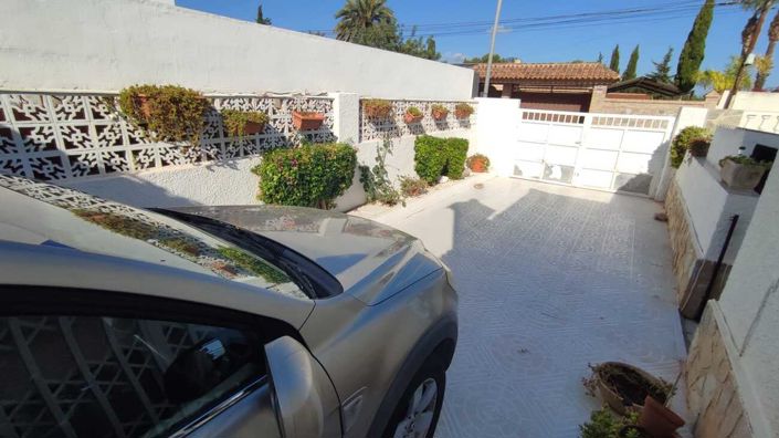 Image No.13-5 Bed Townhouse for sale