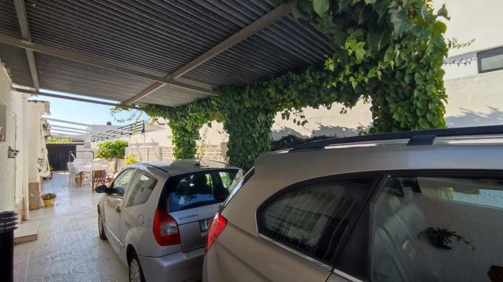 Image No.14-5 Bed Townhouse for sale