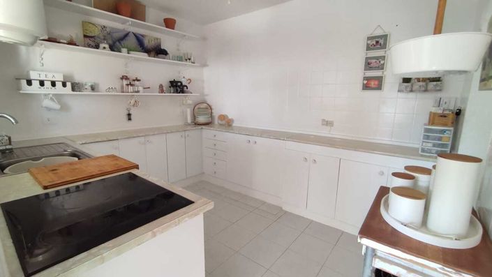 Image No.21-5 Bed Townhouse for sale