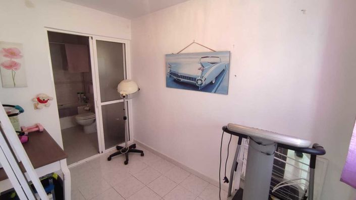 Image No.24-5 Bed Townhouse for sale