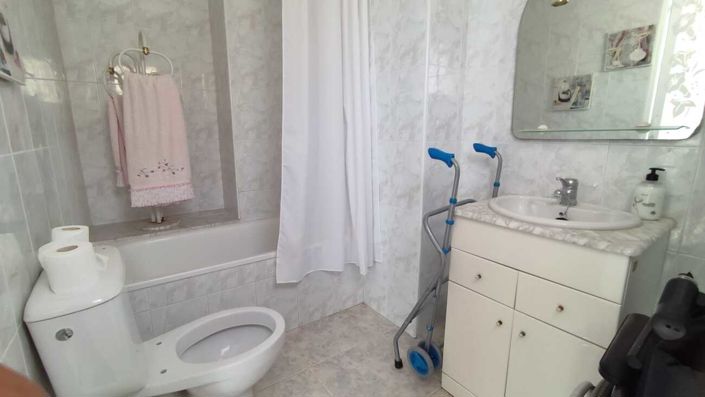 Image No.30-5 Bed Townhouse for sale