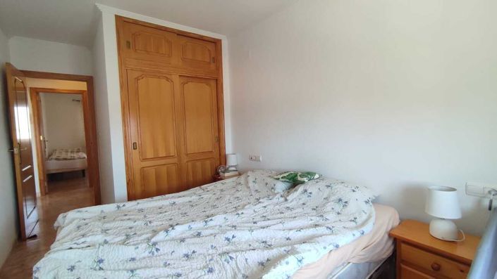 Image No.14-2 Bed Property for sale