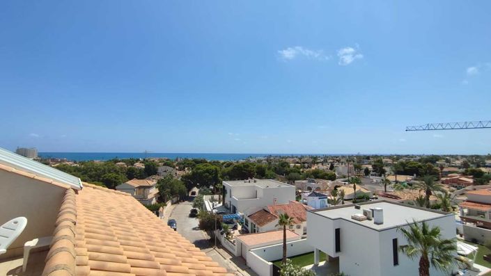 Image No.18-2 Bed Property for sale