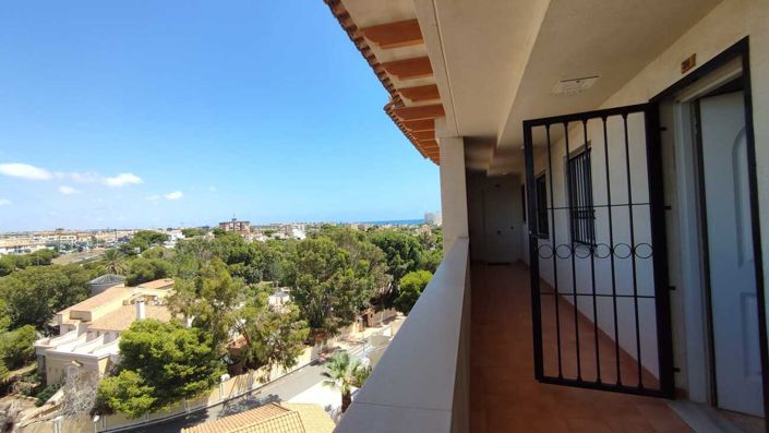 Image No.20-2 Bed Property for sale