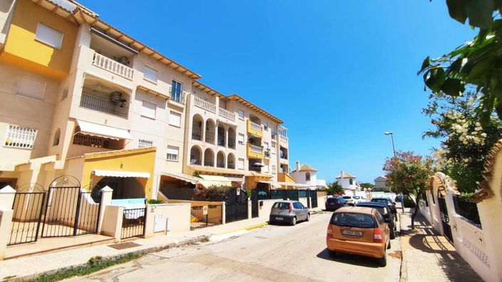 Image No.22-2 Bed Property for sale