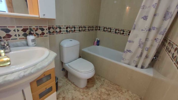 Image No.5-2 Bed Property for sale