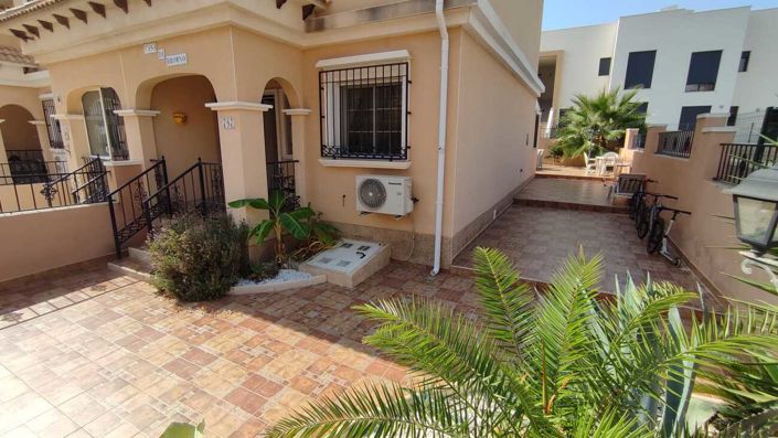 Image No.14-3 Bed Townhouse for sale