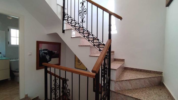 Image No.26-3 Bed Townhouse for sale