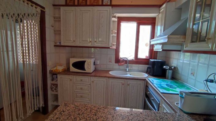 Image No.16-2 Bed Property for sale