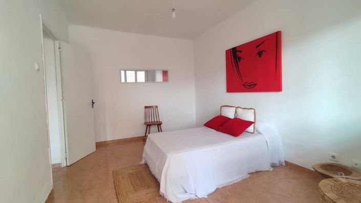 Image No.12-3 Bed Apartment for sale