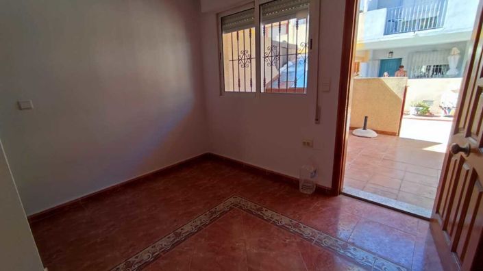 Image No.11-3 Bed Townhouse for sale