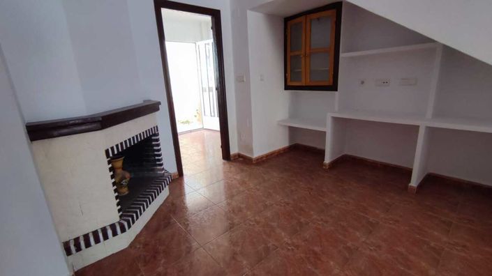 Image No.12-3 Bed Townhouse for sale