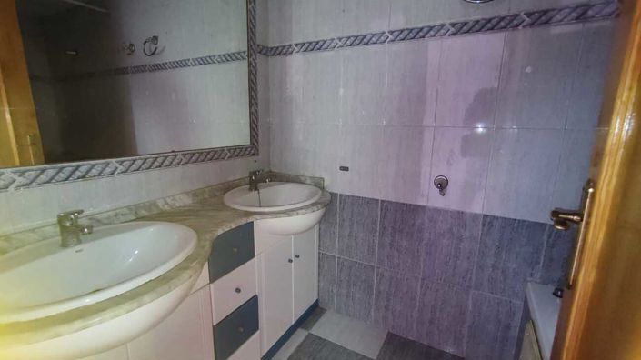 Image No.17-3 Bed Townhouse for sale