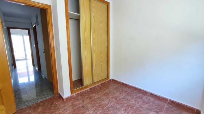 Image No.19-3 Bed Townhouse for sale