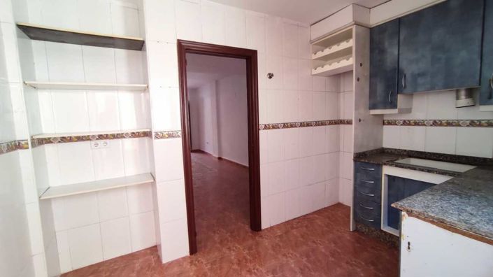 Image No.5-3 Bed Townhouse for sale