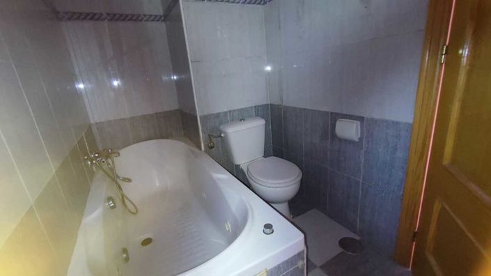 Image No.6-3 Bed Townhouse for sale