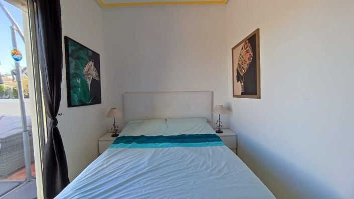 Image No.20-2 Bed Apartment for sale