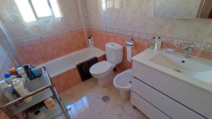 Image No.7-2 Bed Villa for sale