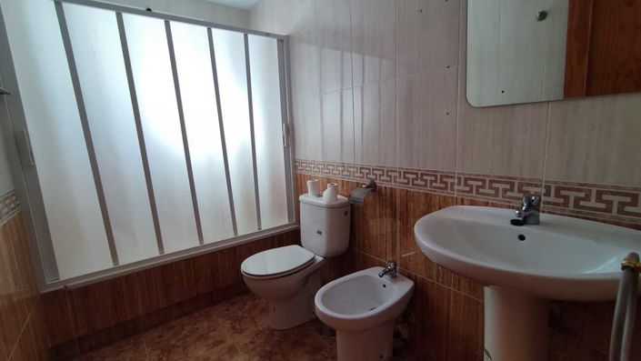 Image No.14-3 Bed Quad for sale