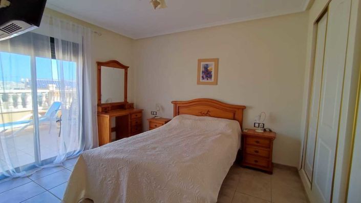 Image No.25-4 Bed Villa for sale