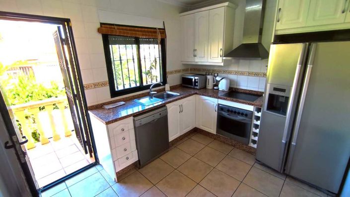 Image No.10-4 Bed Villa for sale