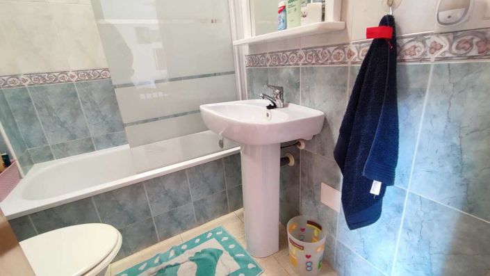 Image No.12-2 Bed Apartment for sale