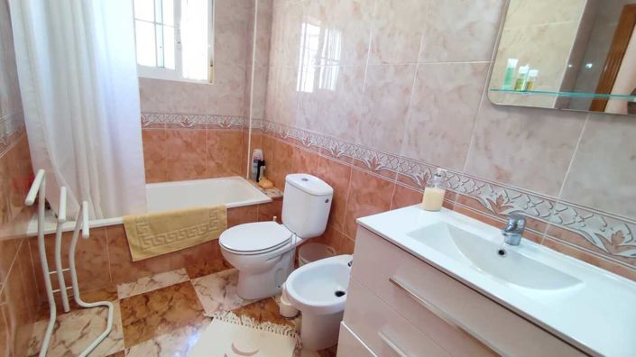 Image No.6-2 Bed Villa for sale