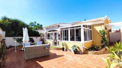 2 Bed Bungalow for sale