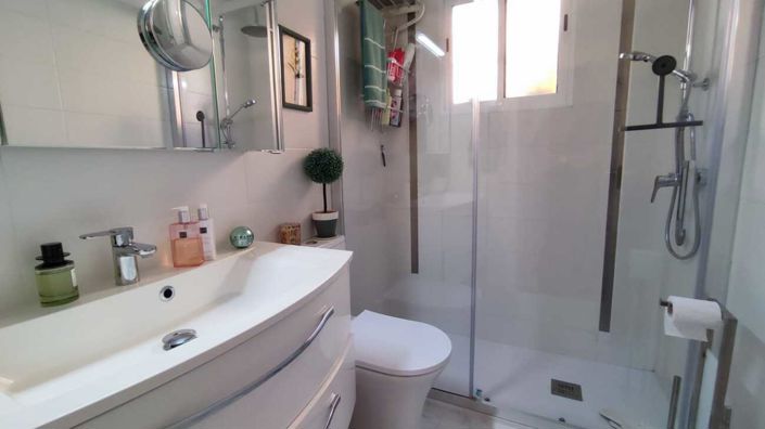 Image No.4-2 Bed Bungalow for sale