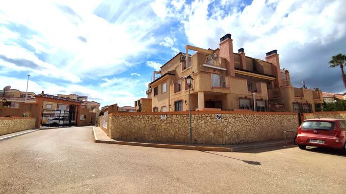 Image No.9-3 Bed Apartment for sale