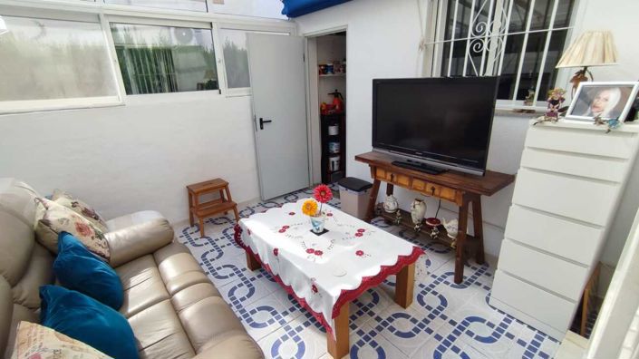 Image No.21-2 Bed Townhouse for sale