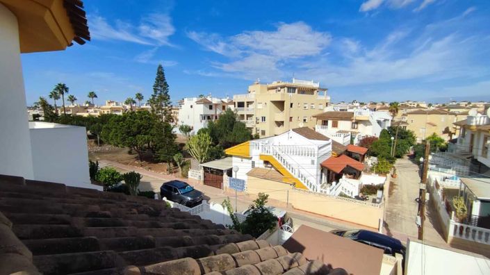 Image No.23-2 Bed Townhouse for sale