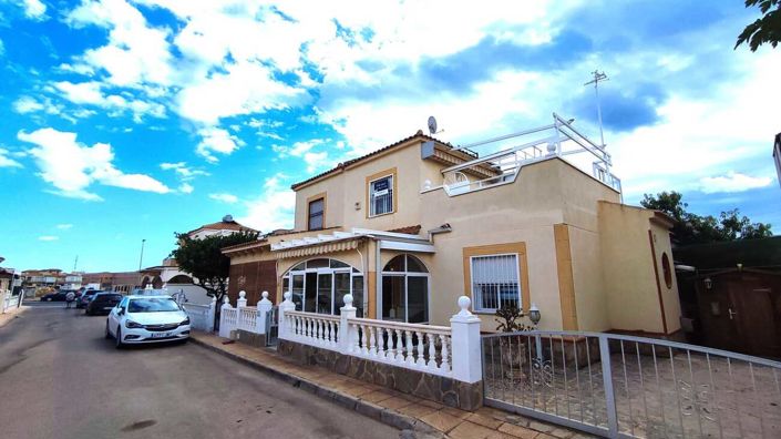 Image No.2-3 Bed Villa for sale