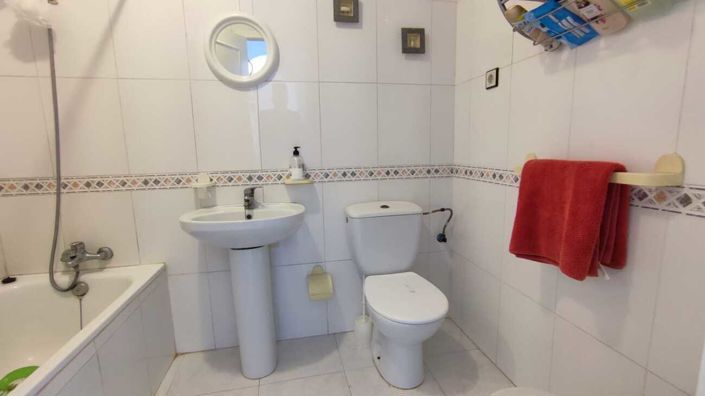 Image No.8-2 Bed Apartment for sale