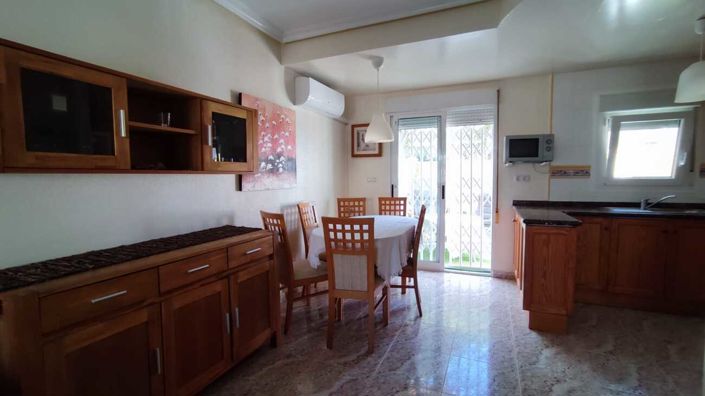 Image No.6-2 Bed Townhouse for sale