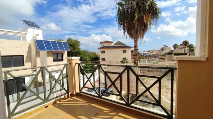 Image No.24-3 Bed House for sale