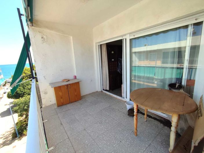 Image No.12-3 Bed Property for sale